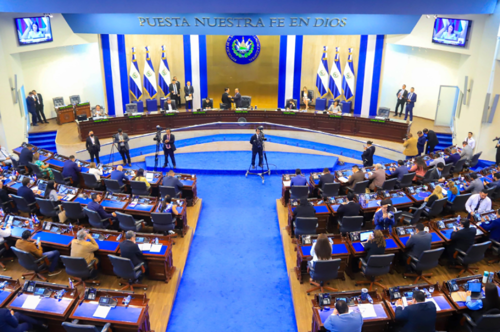 El Salvador prorroga la Ley Especial Transitoria de Combate a la Inflación de los Precios de Productos Básicos.