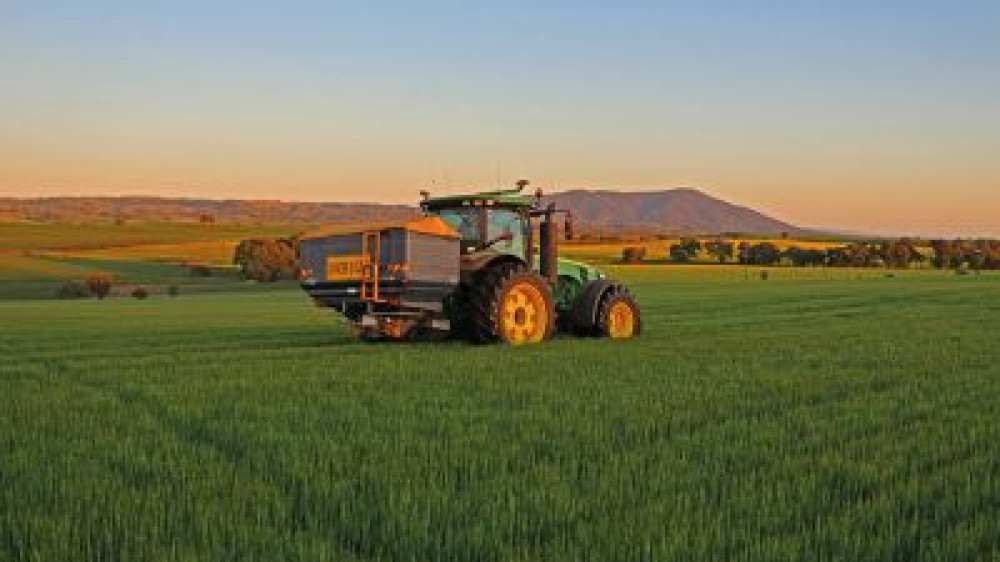Fertilizantes en guerra, márgenes en paz: el campo paga otra factura que no emitió nadie