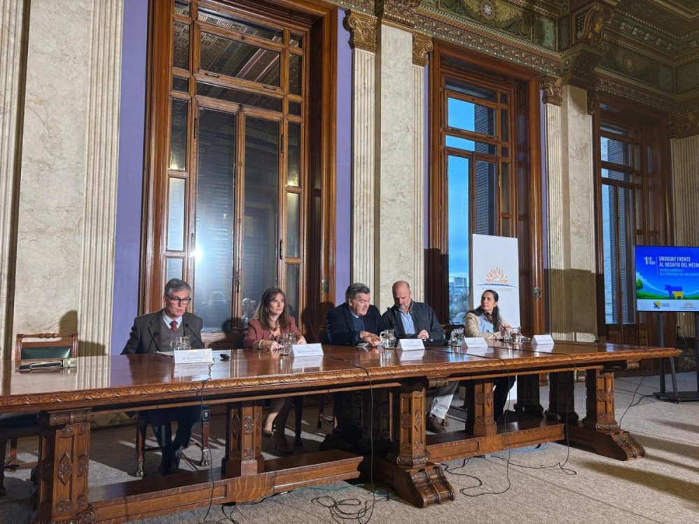 INIA presented its contributions to methane research at a forum held in the Legislative Palace